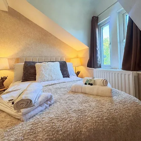 Harrogate Serviced 5Br House By Brookland Stays Short Lets With Wifi * Харрогейт