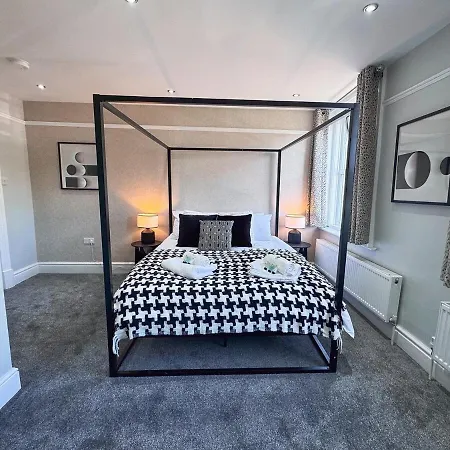 Harrogate Serviced 5Br House By Brookland Stays Short Lets With Wifi Апартаменты